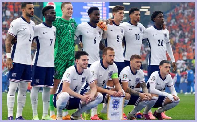 包含欧洲足球巨星争相登场：争夺欧洲杯参赛资格的词条