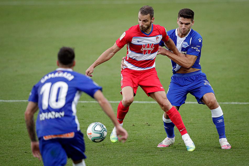 关于阿拉维斯惨败落败，连续低迷的信息