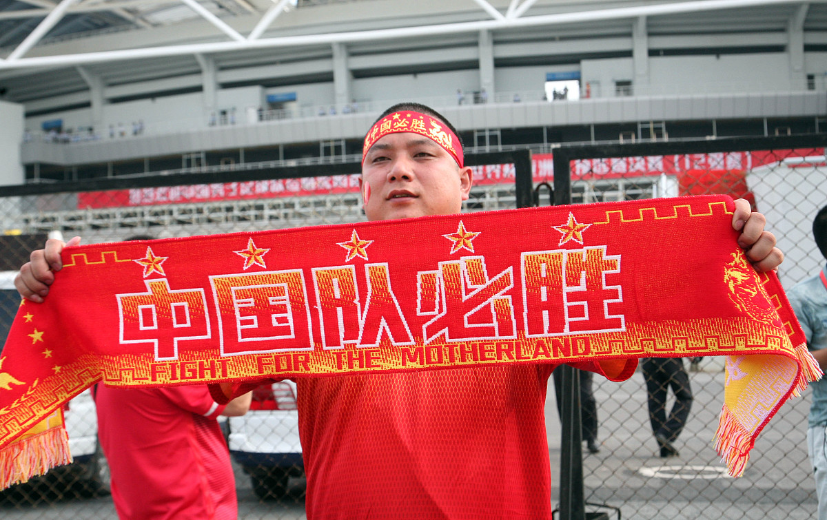 紧张而激烈的对抗，看谁能在赛场上闪耀光芒？
