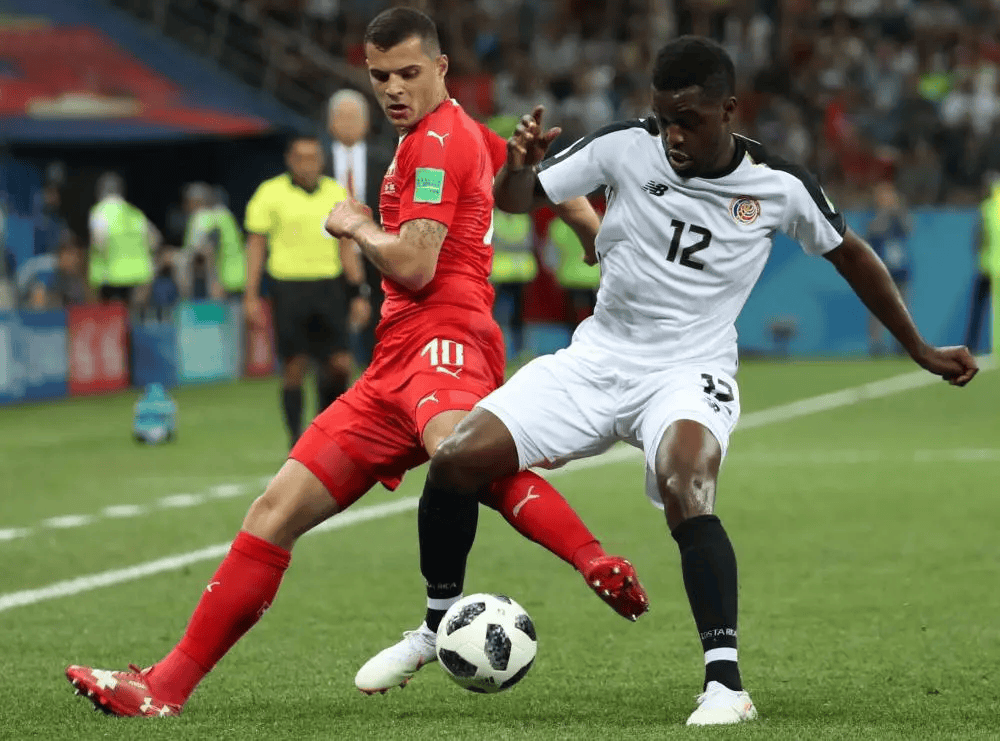 瑞士队争夺晋级资格，比赛激烈