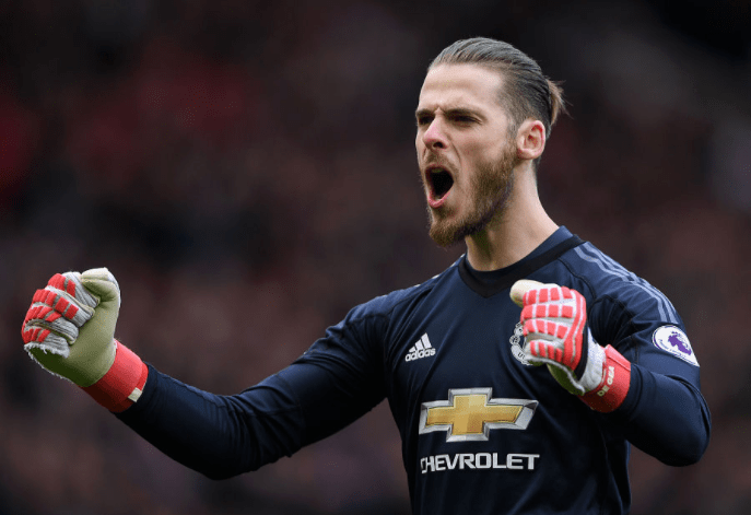 包含沙尔克04俱乐部遭遇财务危机，球员工资拖欠的词条