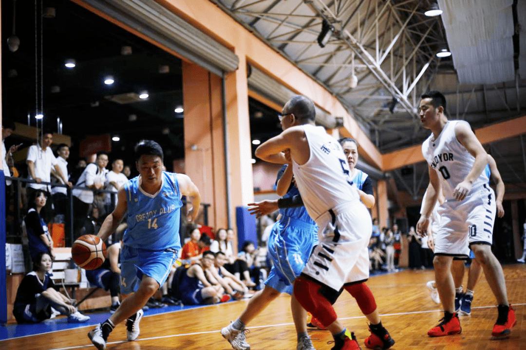 美洲篮球锦标赛展开激烈角逐，胜者晋级