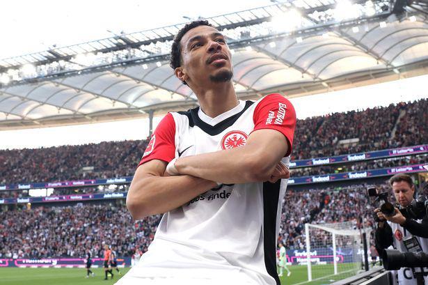 开云体育中国官网-关于法兰克福前锋单场独造五球，创造新纪录的信息